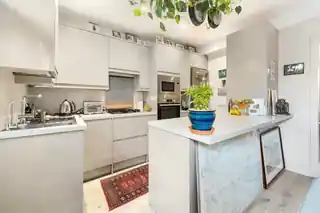 50 Bronson Road, photo 2