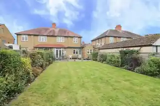 50 Crescent Gardens, photo 2