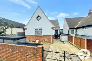 50 Danson Lane, photo 2