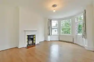 50 Dewsbury Road, photo 4