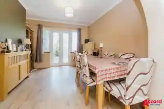 50 Doncaster Way, photo 4