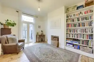 50 Hafton Road, photo 2
