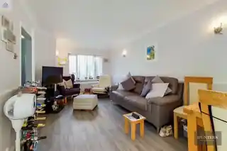 50 Heathfield Park Drive, photo 2