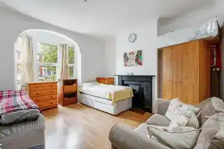 50 Northcroft Road, photo 2