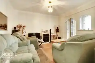 50 Petts Hill, photo 3
