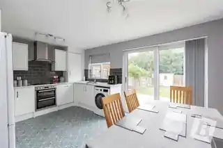 50 Petworth Way, photo 2