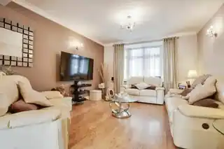 50 Portland Crescent, photo 4