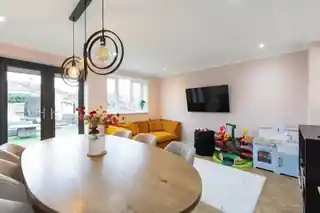 50 Rosebery Avenue, photo 2