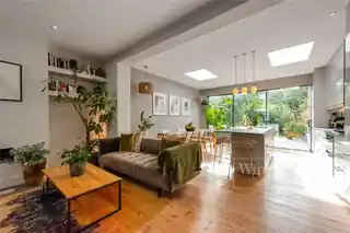 50 Whitmore Gardens, photo 4