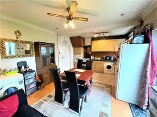 50 Yeading Lane, photo 4