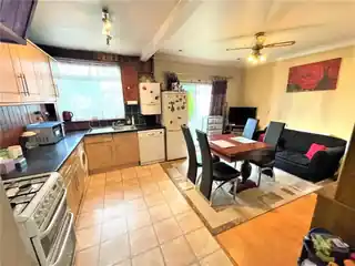 50 Yeading Lane, photo 3