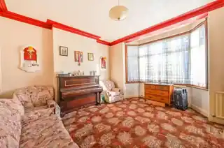 51 Ashurst Road, photo 3
