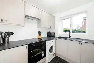 51 Bernard Ashley Drive, photo 2