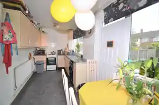 51 Bromholm Road, photo 3