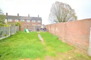 51 Bromholm Road, photo 4