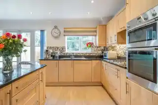 51 Coulsdon Road, photo 2