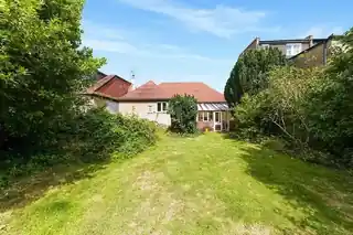 51 Ditton Road, photo 2