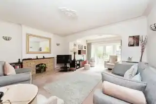 51 Edenfield Gardens, photo 2