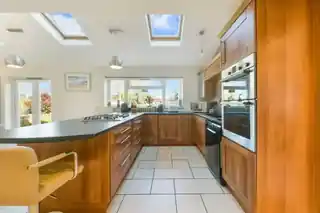 51 Grafton Road, photo 3