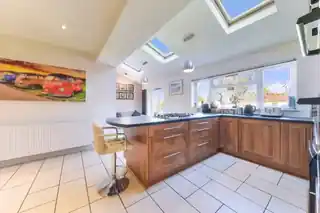 51 Grafton Road, photo 2