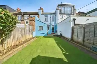 51 Heaton Road, photo 3