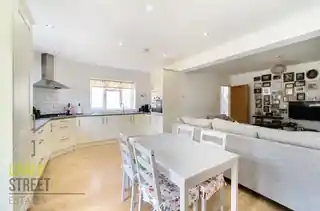 51 Helmsdale Road, photo 4