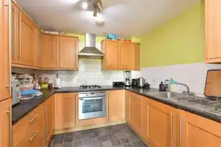 51 Heron Way, photo 3
