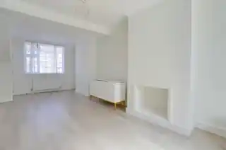 51 Hillside Grove, photo 2