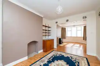 51 Kingsdown Road, photo 2
