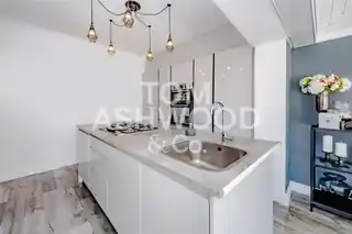51 Lindsey Road, photo 2