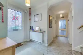 51 Lonsdale Drive, photo 4