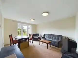 51 Minstrel Gardens, photo 3