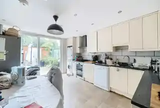 51 Octavia Close, photo 3