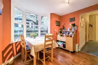 51 Penge Road, photo 3