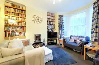 51 Penge Road, photo 2