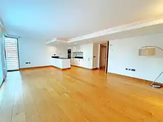 51 Rivermead Close, photo 2