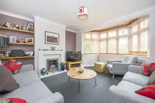 51 Station Road, photo 2