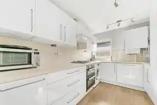 51 Undine Road, photo 3