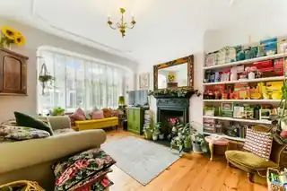 513 Kingston Road, photo 4