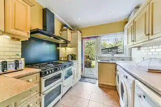 52 Alton Road, photo 2