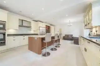 52 Athenaeum Road, photo 2