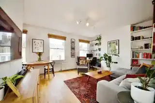 52 Burghley Road, photo 2