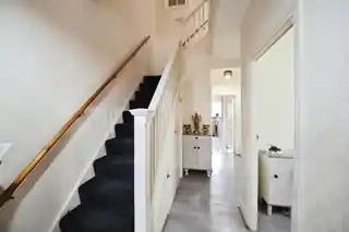 52 Charter Avenue, photo 3