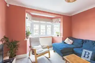 52 Derham Gardens, photo 2