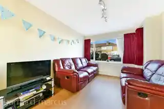 52 Fairholme Crescent, photo 2