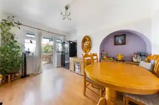 52 Goston Gardens, photo 4