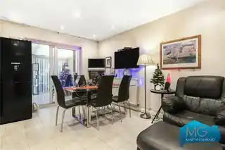 52 Granville Road, photo 3