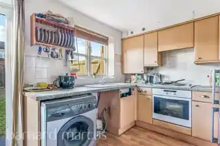 52 Highfield Road, photo 4