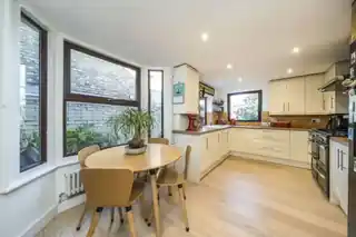 52 Inverine Road, photo 3