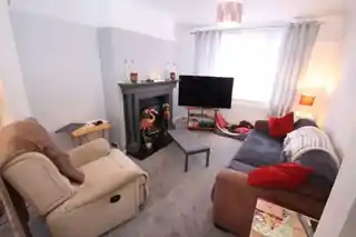 52 Islip Manor Road, photo 3